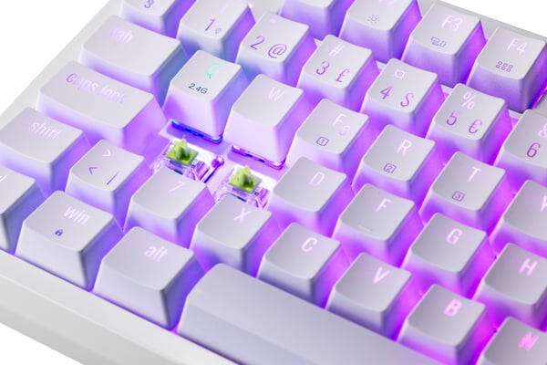 Blackstorm Serenity TKL RGB -speltangentbord, hot swap Gateron Linear -brytare
