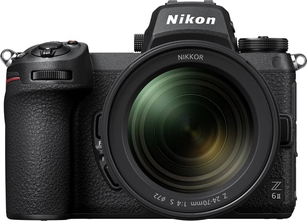 Nikon Z6 II -systemkamera + 24-70 mm f4 objektiv