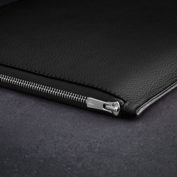 Woolnut Læder Folio-beskyttelse til 13/14" MacBook, sort