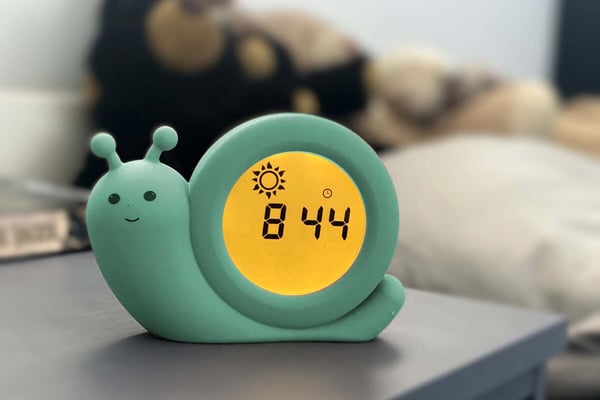 Alecto Baby Simon Snail - rytmelærende vækkeur, mintgrøn
