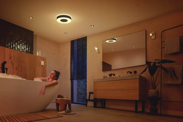 Philips Hue Xamento M -smart loftlampe, sort, IP44