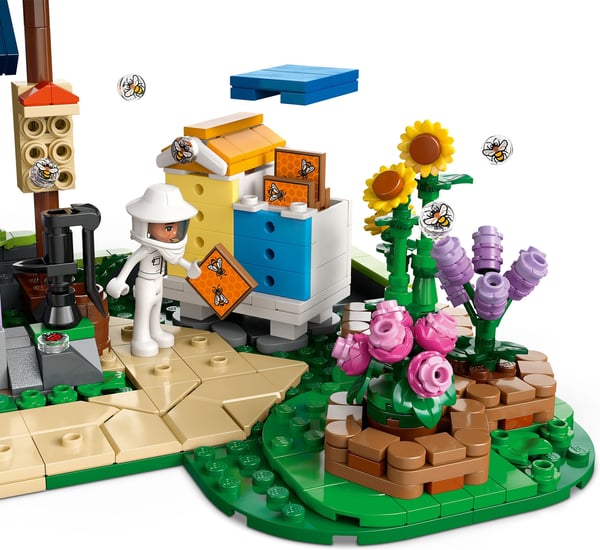 LEGO Friends 42669 – Biavlernes hus og blomstrende have