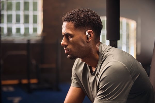 SHOKZ OpenFit 2+ trådlösa öronskåpshörlurar, grå