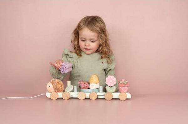 Little Dutch Fairy Garden, Ihanapieni igelkottåg