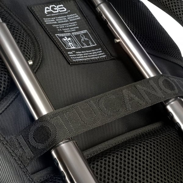 Tucano Sole Gravity AGS 17" -ryggsäck, svart