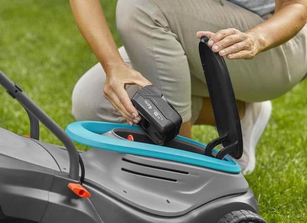 Gardena PowerMax 32/18V P4A Solo græsslåmaskine