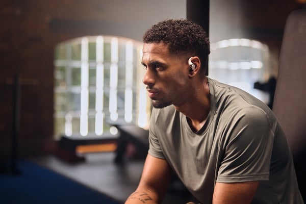 SHOKZ OpenFit 2+ trådlösa öronskåpshörlurar, grå