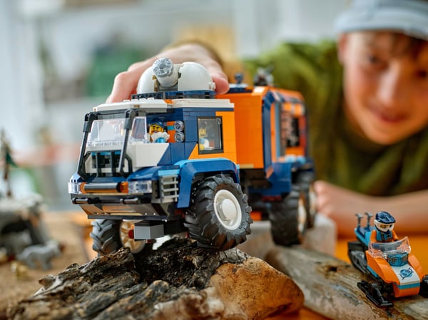 LEGO City 60471 Arktiska forskarens vetenskapliga laboratorietruck