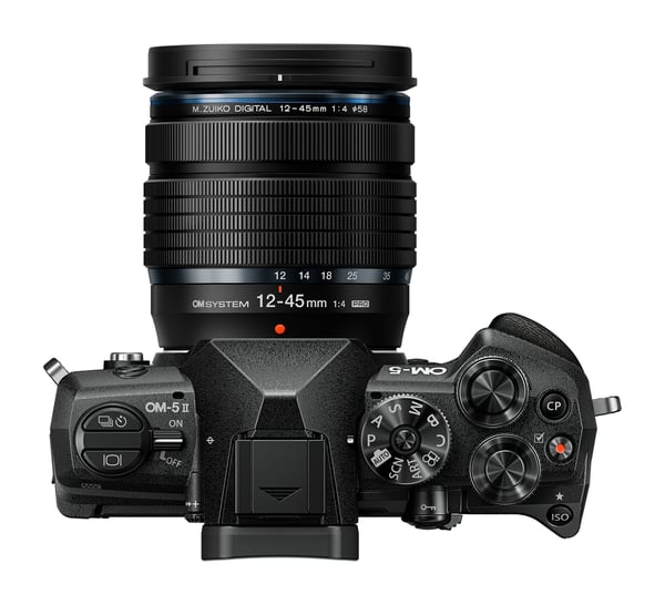 OM-SYSTEM OM-5 Mark II systemkamera + 12-45mm F4.0 PRO-objektiv, svart