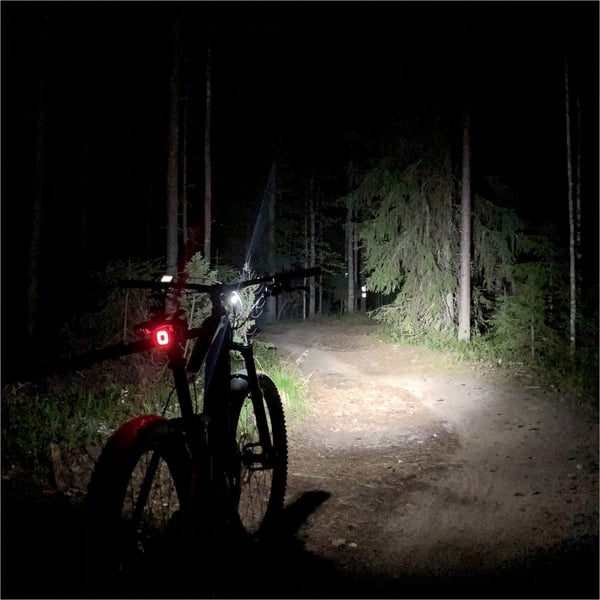 LIGHT5 EB2000 -elcykelbelysning, 2000 lm