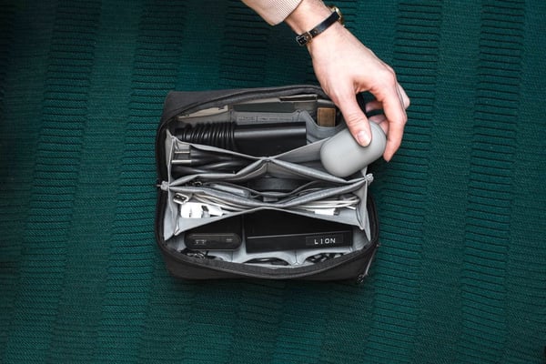 Peak Design Tech Pouch - accessoarväska, svart