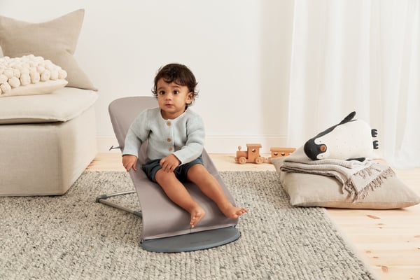 BabyBjörn Bliss Vävd stol, Sandgrå