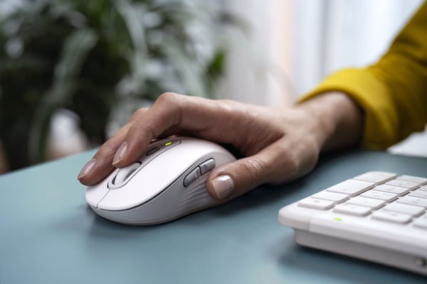 Logitech MK950 Signature Slim-tastatur og mus, hvid