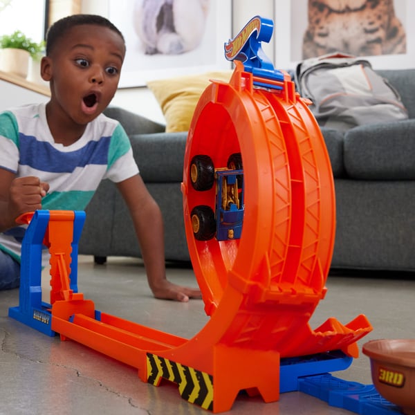 Hot Wheels Monster Trucks Loop & Flip Trophy Challenge bilbana