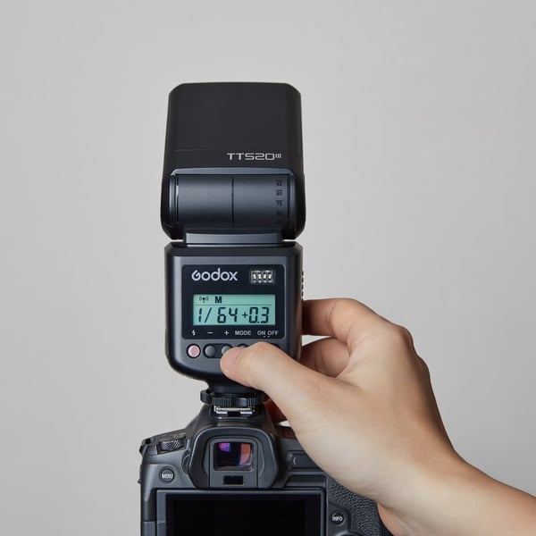 Godox Speedlite TT520 III -blixt + fjärrkontroll