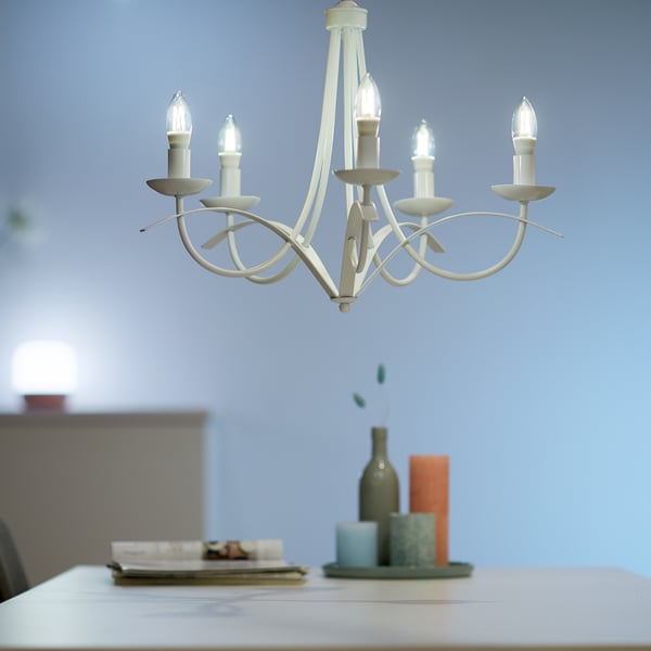WiZ smartlampe, E14, klart glas, tunable white - hvide lysfarver, Wi-Fi, 2700-6500 K, 470 lm
