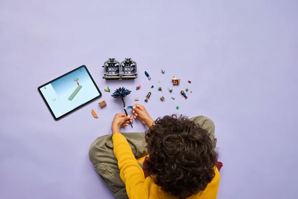 LEGO Wednesday 76784 - Svart dahlia
