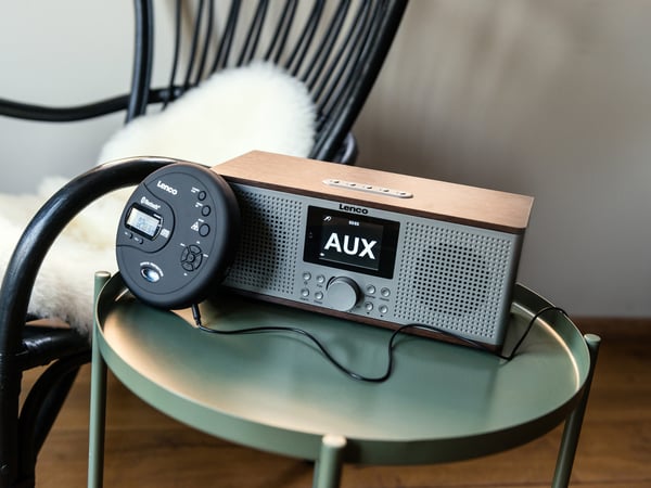 Lenco CD-300 -bærbar CD/MP3-afspiller, sort