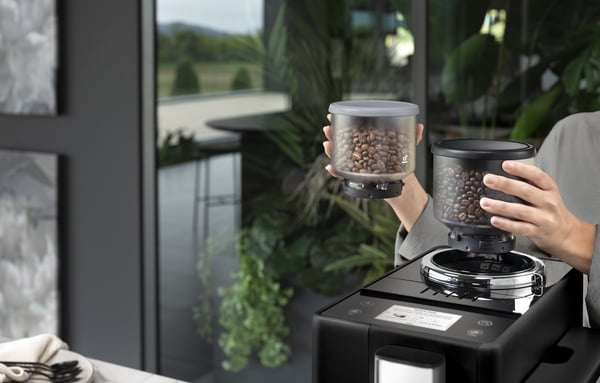 DeLonghi Rivelia EXAM440.55.B kaffemaskin, svart