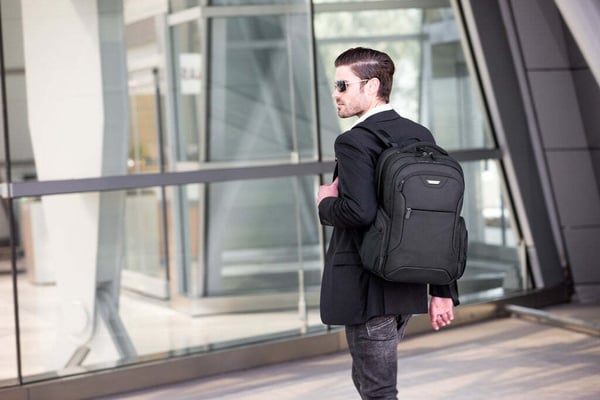 Targus Corporate Traveller-ryggsäck för bärbar dator på 15,6 tum, svart
