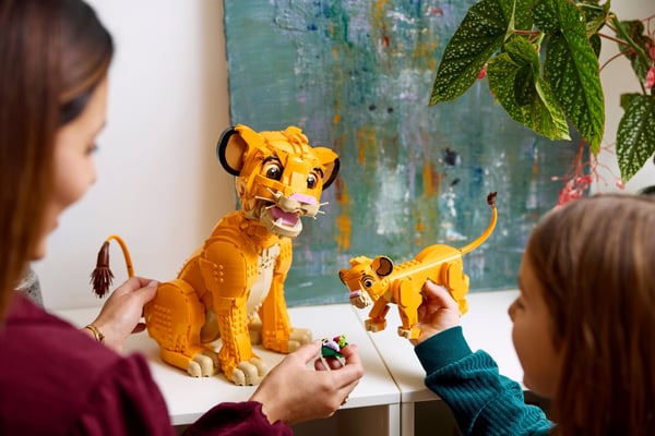 LEGO Disney Unge lejonkungen Simba Byggset 43247