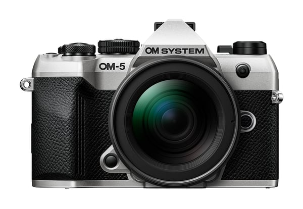 OM-SYSTEM OM-5 Mark II systemkamera + 12-45mm F4.0 PRO objektiv, silver