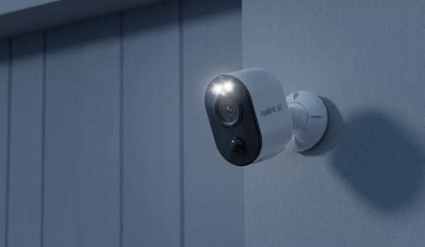Reolink Argus 3 Ultra, 8 MP-overvågningskamera til indendørs og udendørs brug, hvid