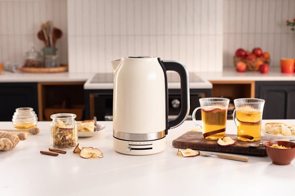 KitchenAid 5KEK1701EAC elkedel, creme