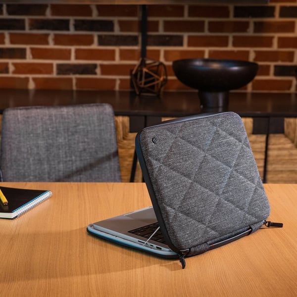 Twelve South SuitCase til MacBook Pro 16" (M1/M2) -beskyttelsestaske, grå