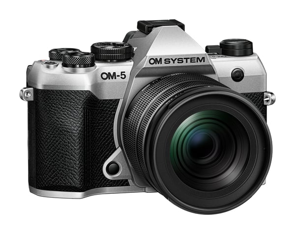 OM-SYSTEM OM-5 Mark II systemkamera + 12-45mm F4.0 PRO objektiv, silver
