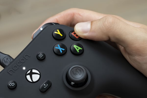 Nacon Evol-X Pro trådad kontroller, svart, Xbox