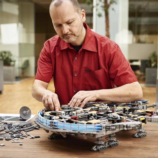 LEGO Star Wars UCS Millennium Falcon 75192