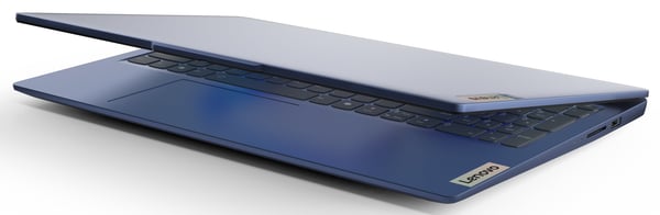 Lenovo IdeaPad Slim 3 15,6" bärbar dator (82XQ00SRMX)
