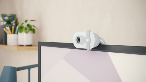Logitech Brio 100 -webbkamera, vit