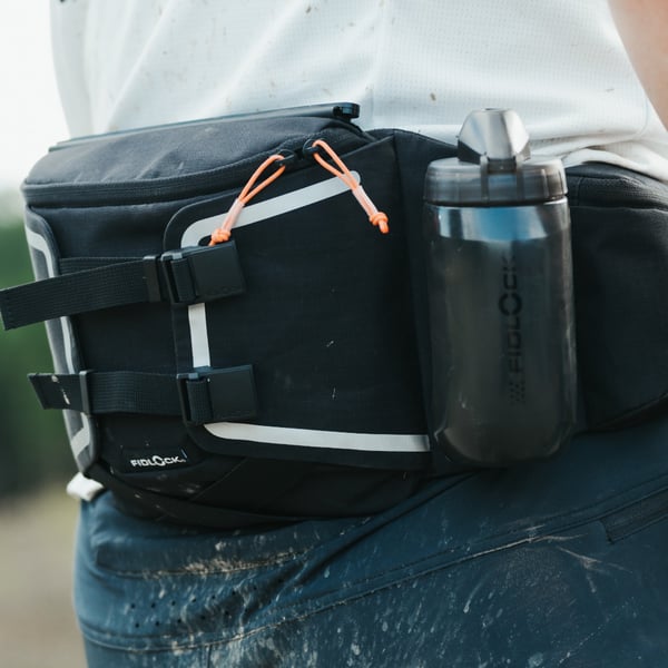 Fidlock Hip Belt Double bæltetaske og Twist Bottle 450 -vandtank