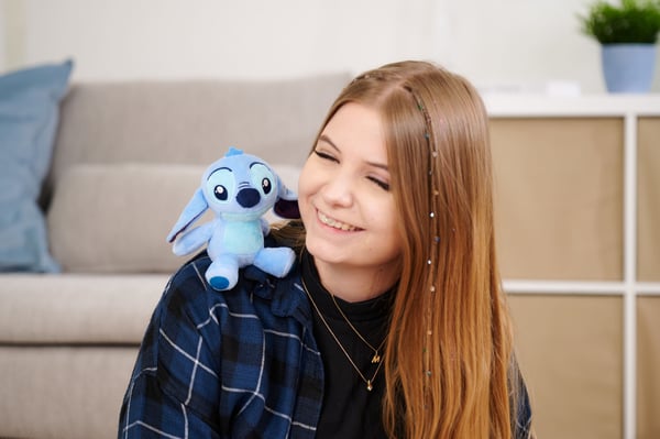 WD Stitch axelplyschkompis med magnetfäste
