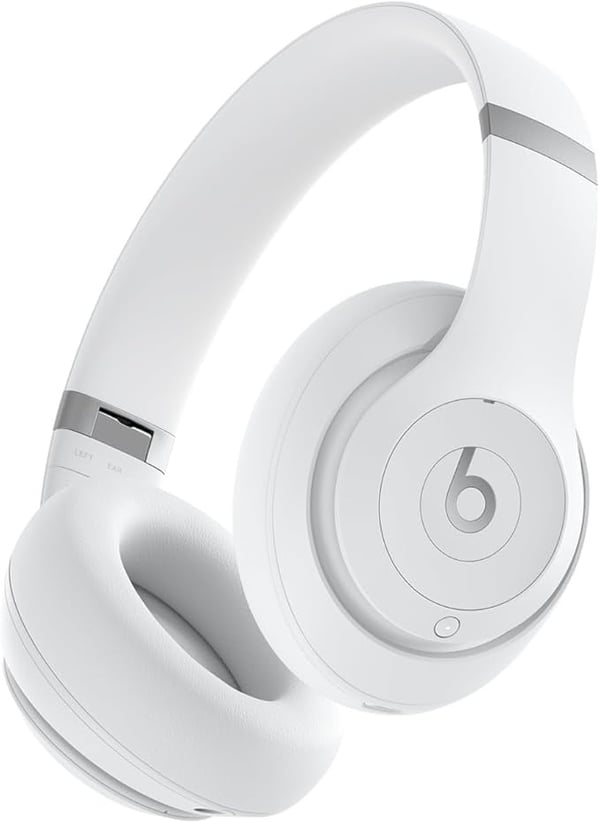 Beats Studio Pro trådlösa hörlurar, vit