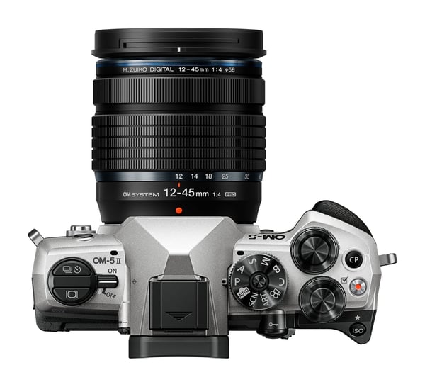 OM-SYSTEM OM-5 Mark II systemkamera + 12-45mm F4.0 PRO objektiv, silver