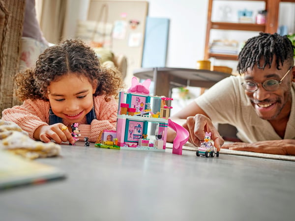LEGO Disney 43274 - Minnis hus för husdjur