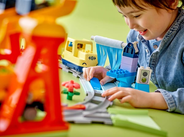 LEGO DUPLO By 10428 – Stor interaktiv lokal tog