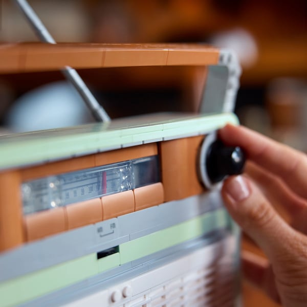 LEGO Ikoner 10334 – Retroradio
