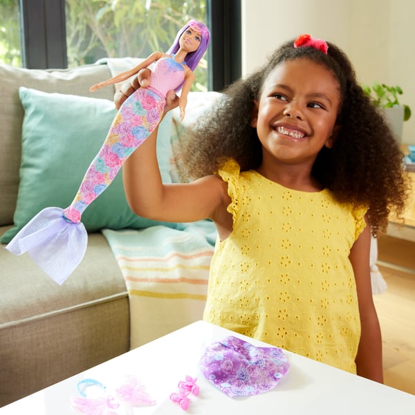 Barbie Fantasy Dress Up dukke