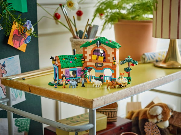 LEGO Friends 42654 - Bondgårdens ponnystall