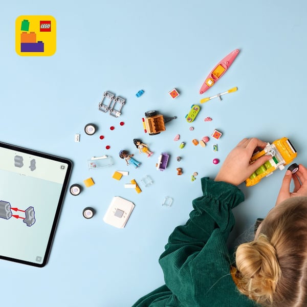 LEGO Friends 42659 - Välutrustad resa bil för vänner