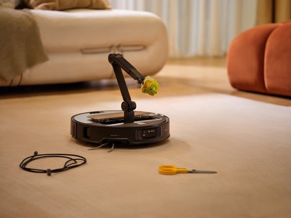 Roborock Saros Z70 robotdammsugare med dockningsstation, silver