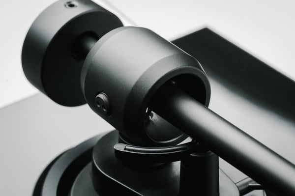 Pro-Ject E 1.2 skivspelare, valnöt