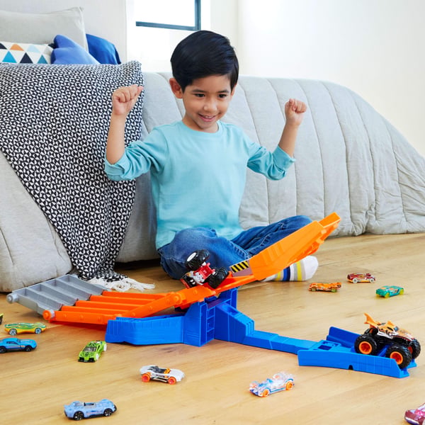 Hot Wheels Monster Trucks Racedown Demolition Bilbana