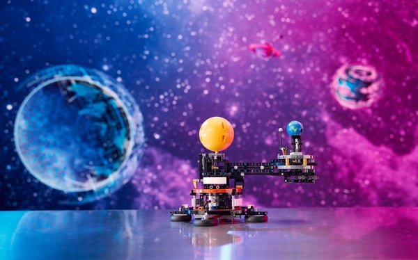 LEGO Technic Jorden och månen 42179