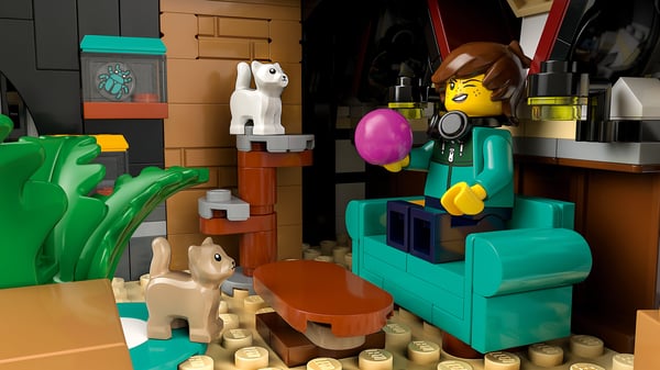 LEGO Icons 10350 – Tudorhus hjørnebygning