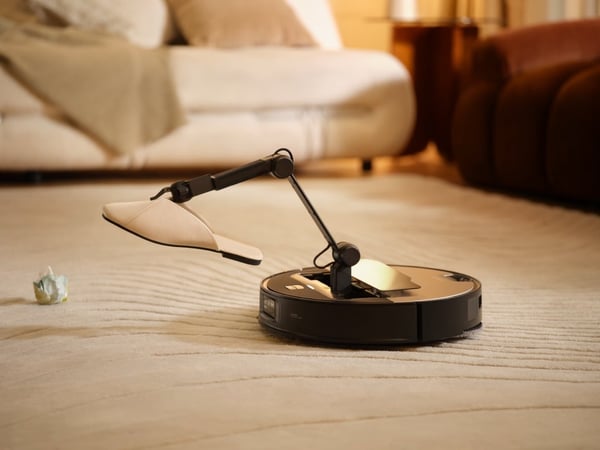 Roborock Saros Z70 robotdammsugare med dockningsstation, silver